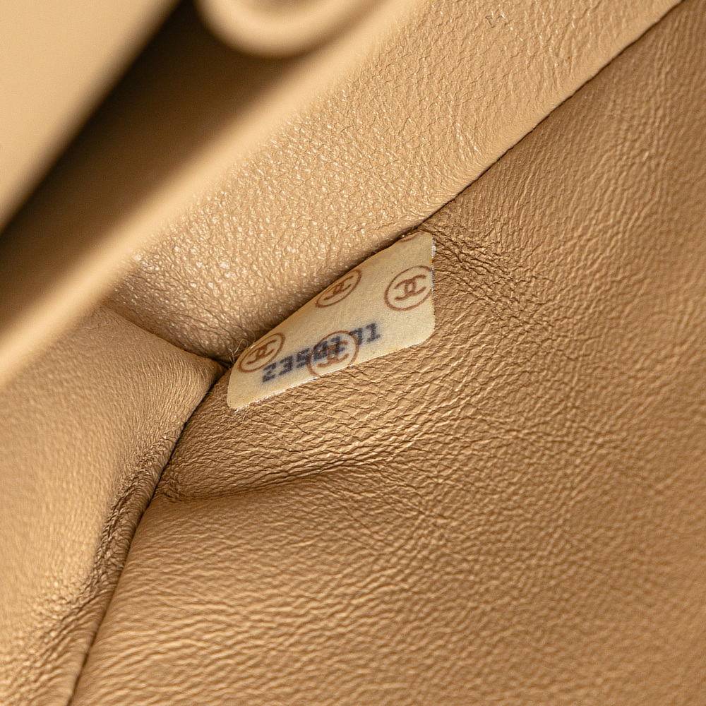 Pre-Loved Chanel Medium Classic Lambskin Double Flap - Picture 7 of 12